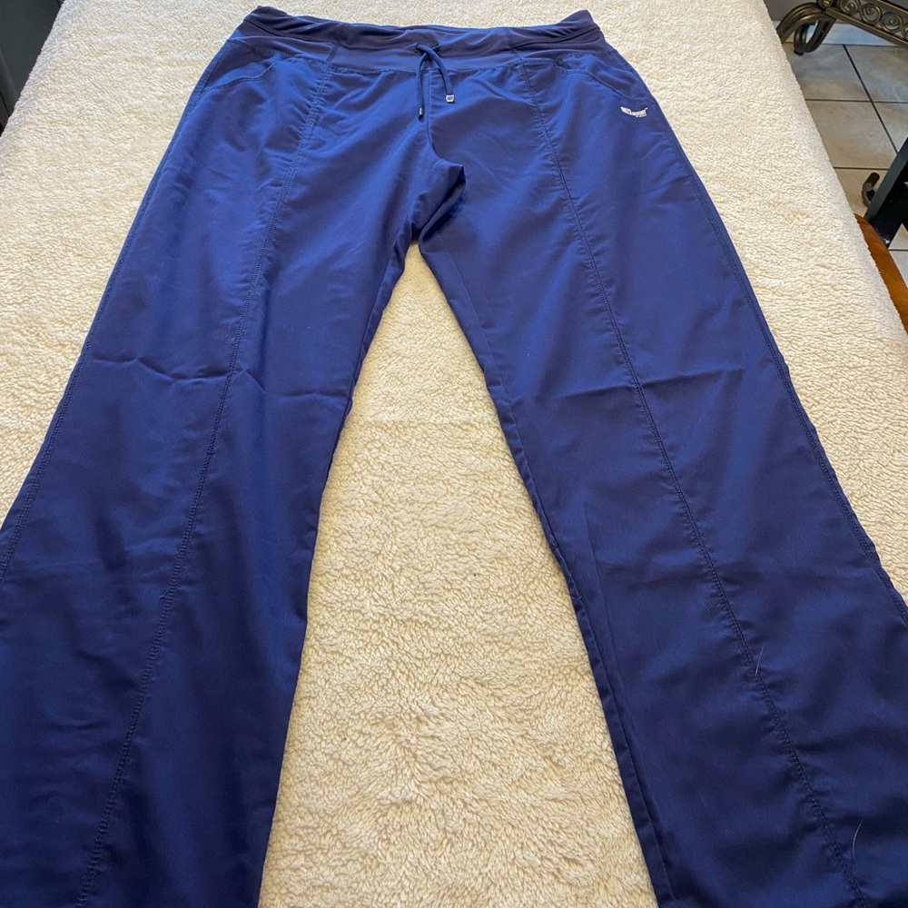 Grey’s Anatomy Active. Scrub pants. Navy Blue. Medium Tall